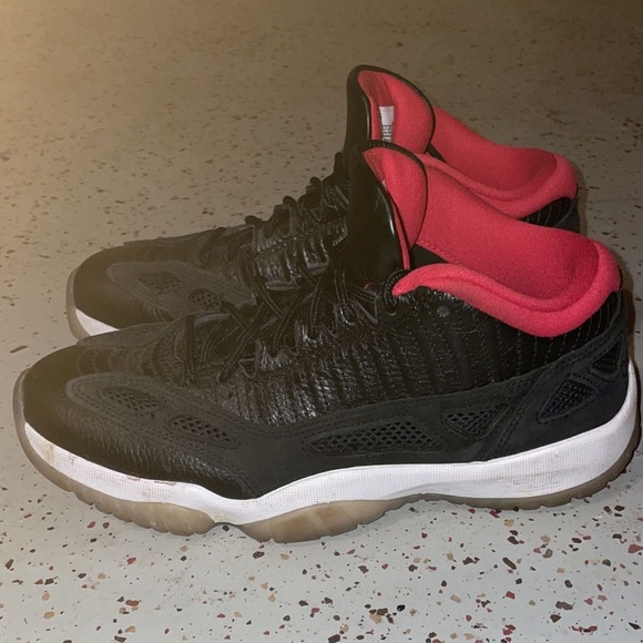 Jordan bred 11 low ie - Picture 2 of 4